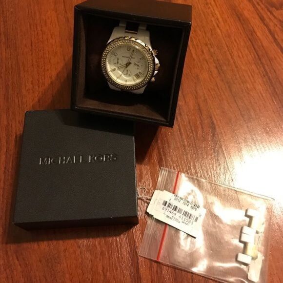 Authentic Michael Kors White/Gold Watch - Picture 3 of 4
